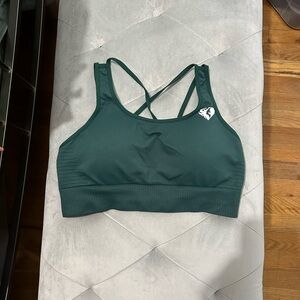 Women’s best sports bra never used ! Size M